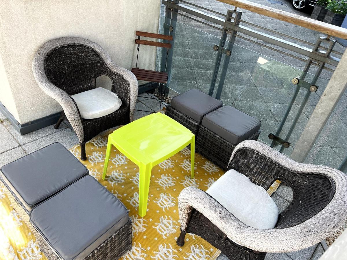 Retro Seaside Apt With Patio Apartment สวอนซี ภายนอก รูปภาพ